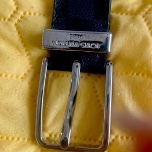 Men belt Louis Vuitton

Pont Neuf 38 mm Belt 1/12 inch wide